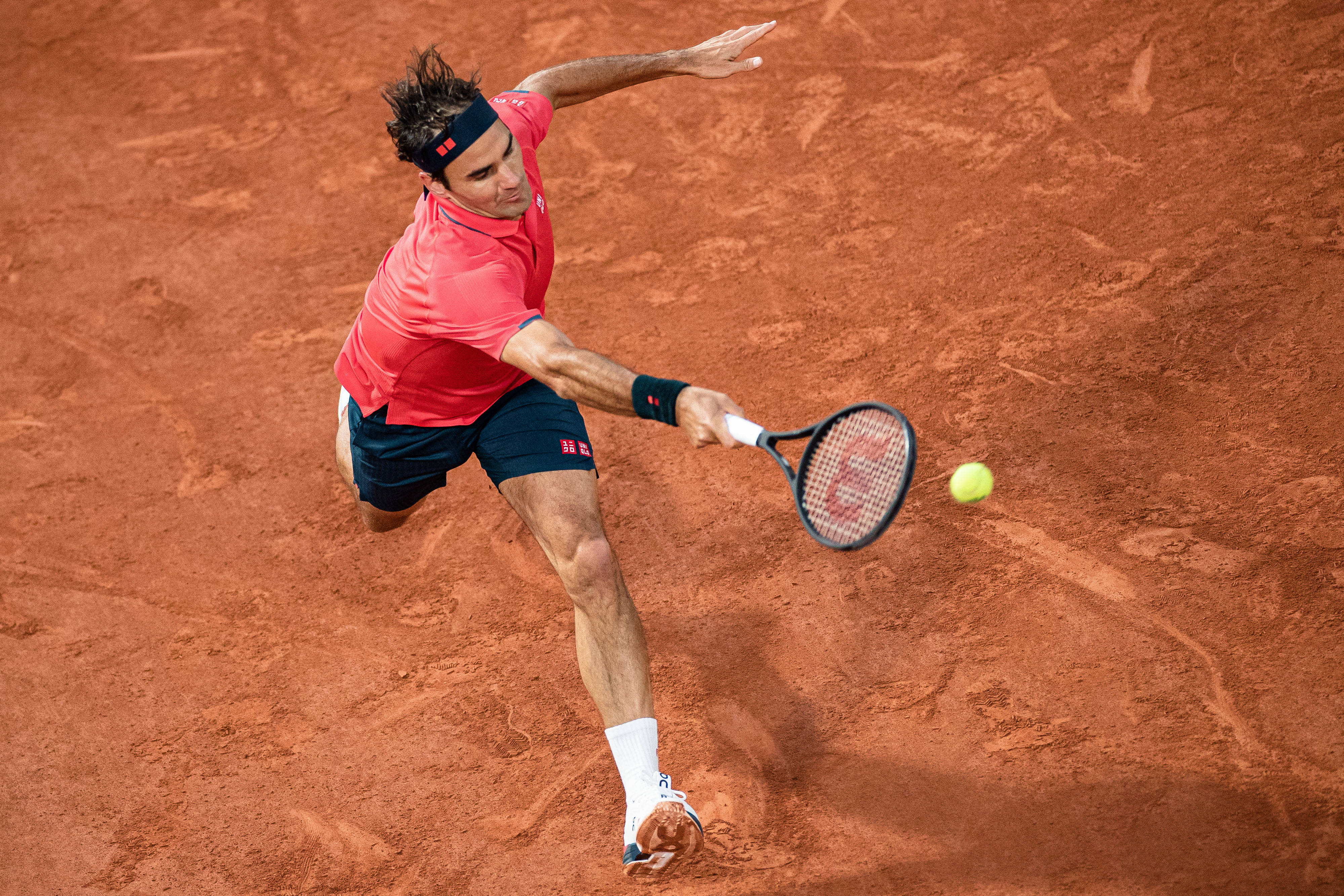 包含欧洲网球队横扫法国网球队，费德勒完成帽子戏法的词条