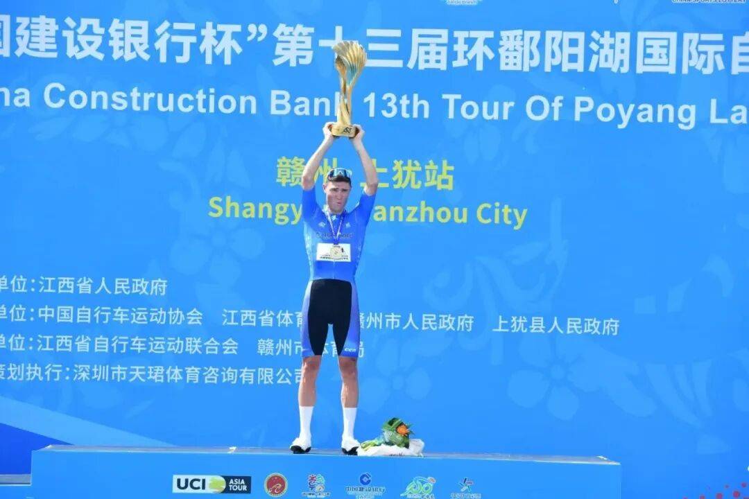 队员们在洲际赛事上展现出顶尖竞技水平的简单介绍