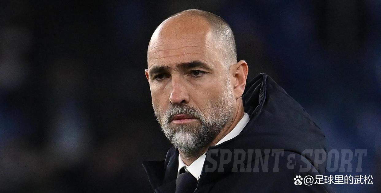 包含尤文图斯后防连续失守，主帅下课传闻四起的词条