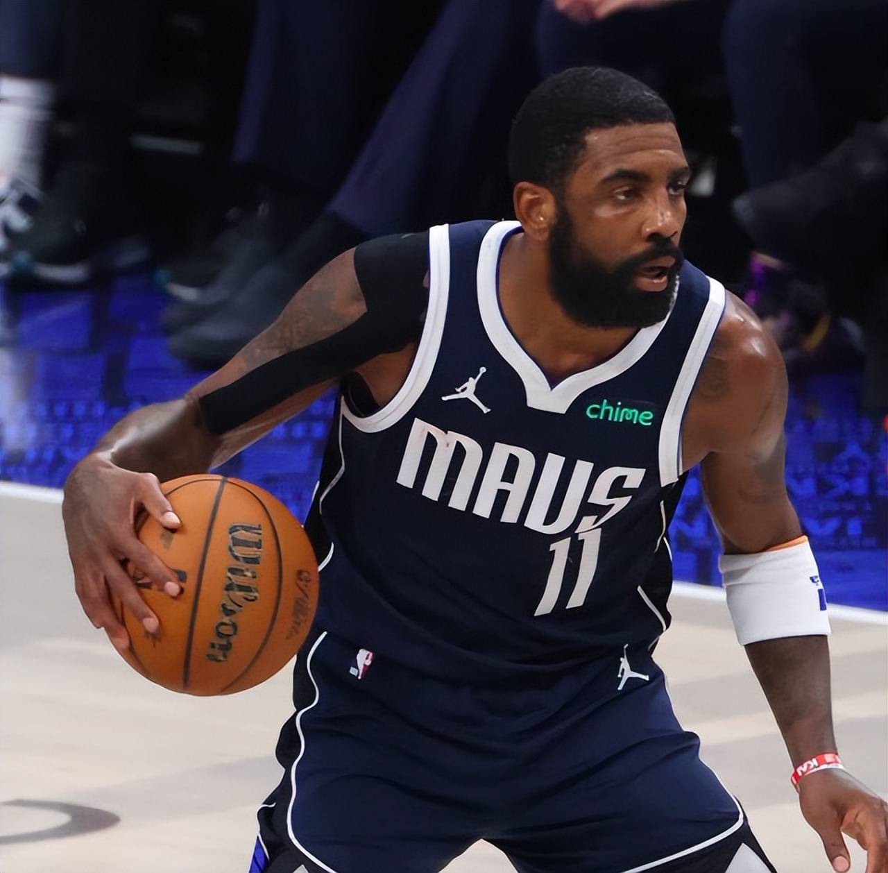 包含凯尔特人再胜湖人，欧文关键时刻再次挑起大梁的词条