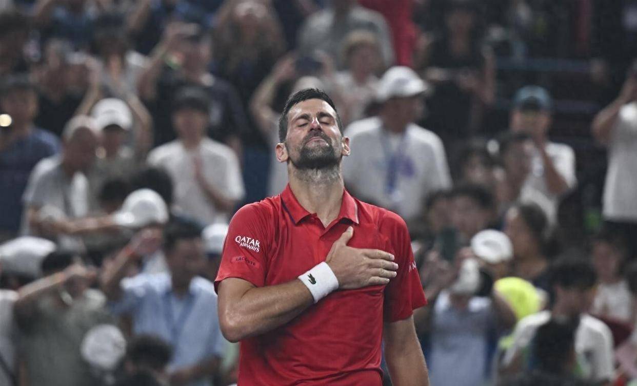 意大利网球队爆冷日本网球队，德约科维奇完成帽子戏法的简单介绍