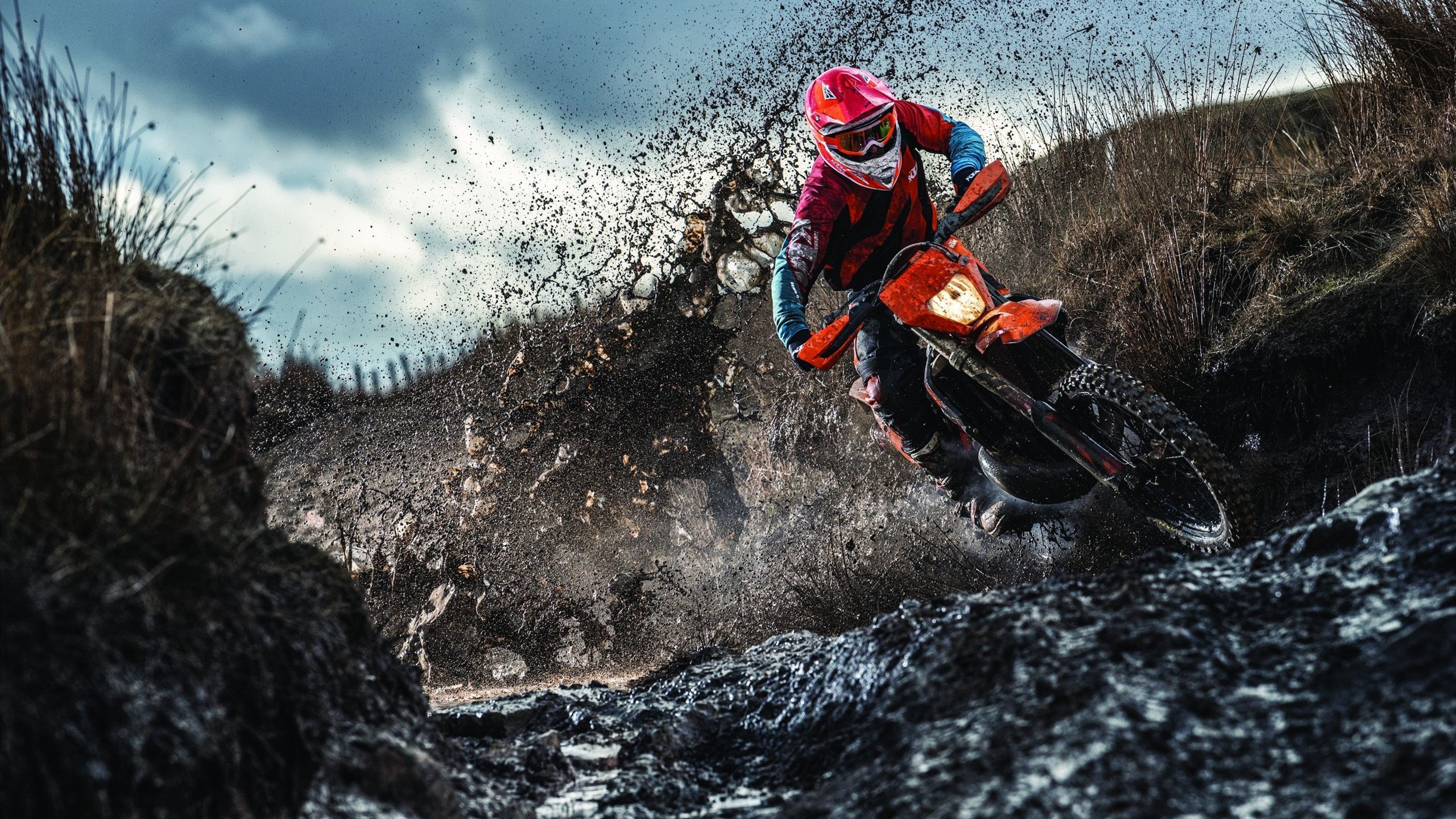 压力铸就传奇,奥纳纳爆发助智利力克瑞典,诠释足球唯一性