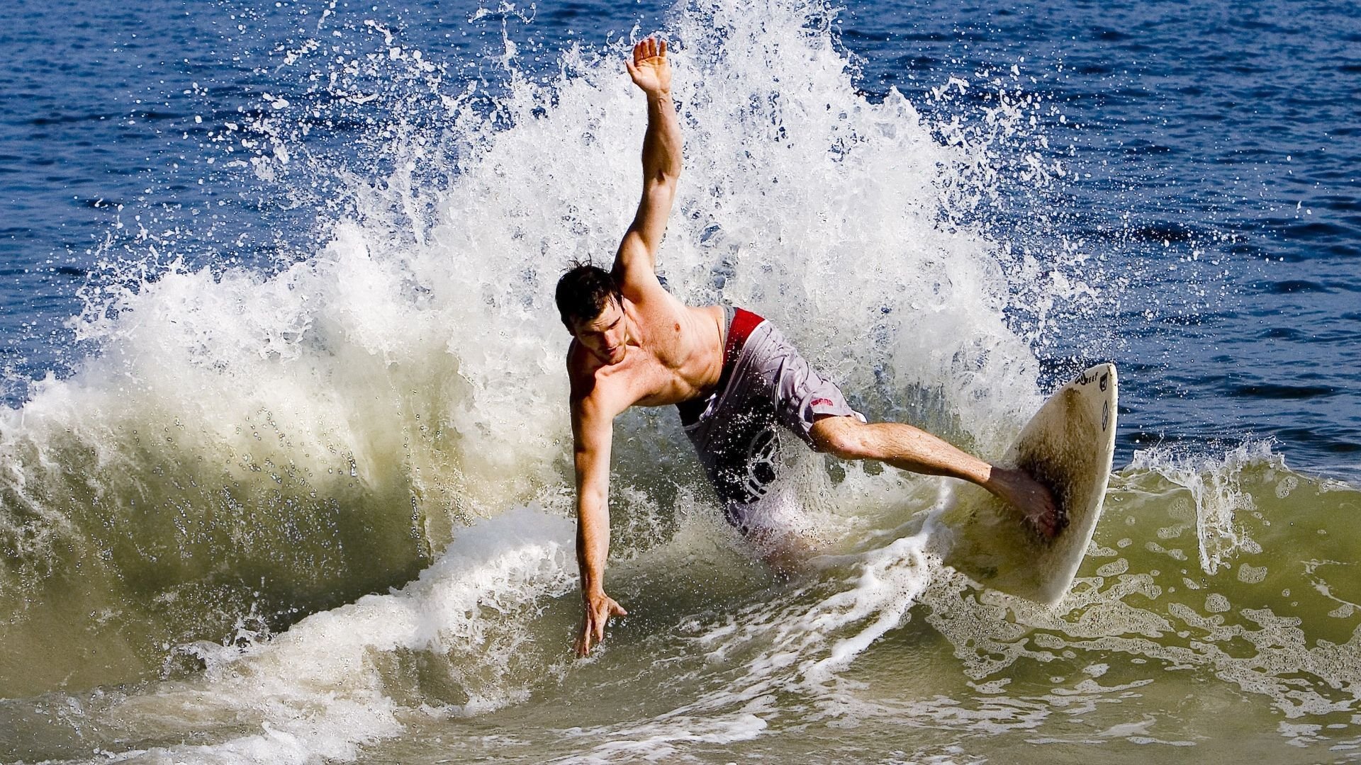 萨内一锤定音,安哥拉冲垮奥地利改写历史
