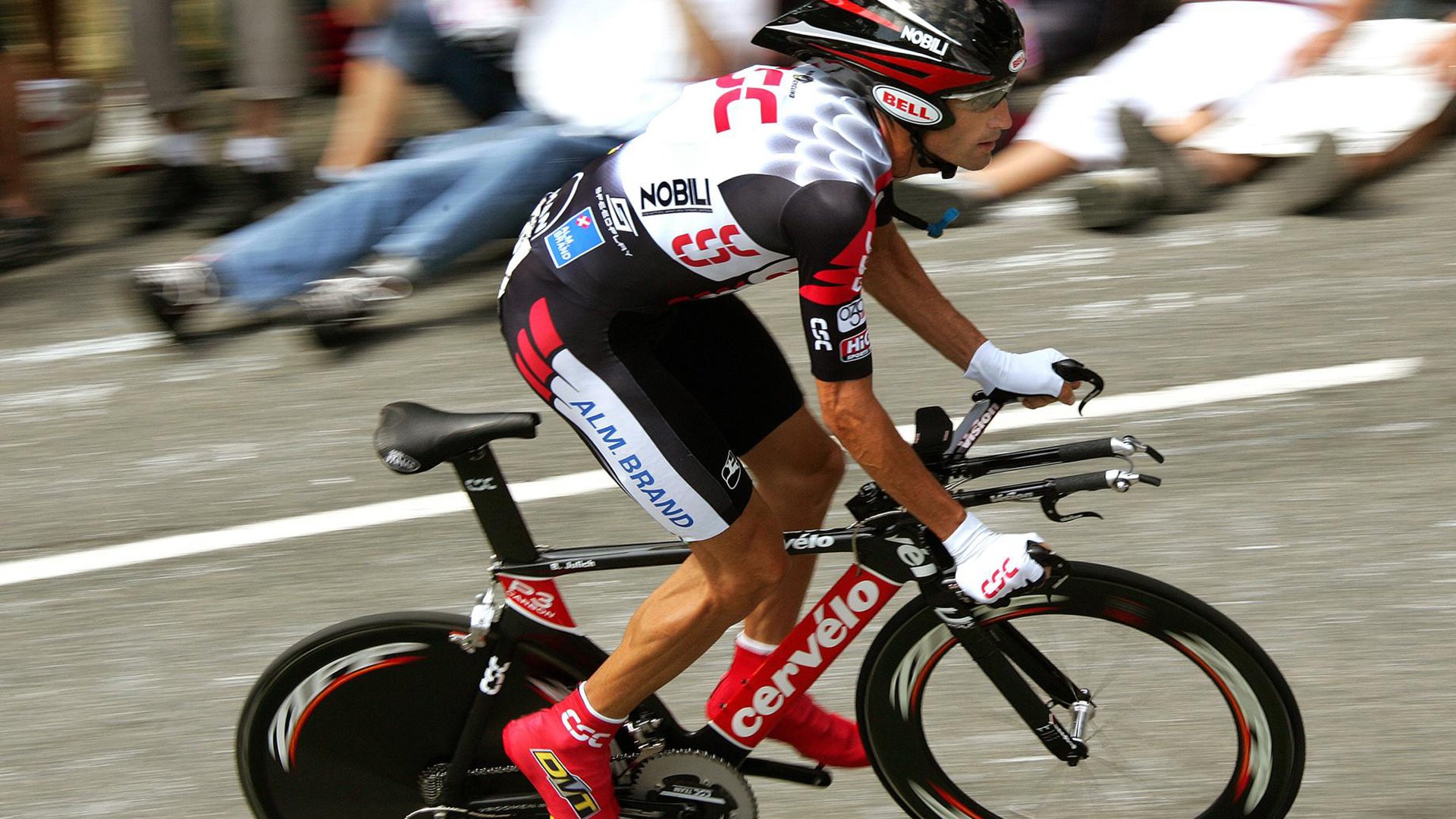 赛道与数据之夜，当贝恩在F1争冠舞台上打出统治级表现