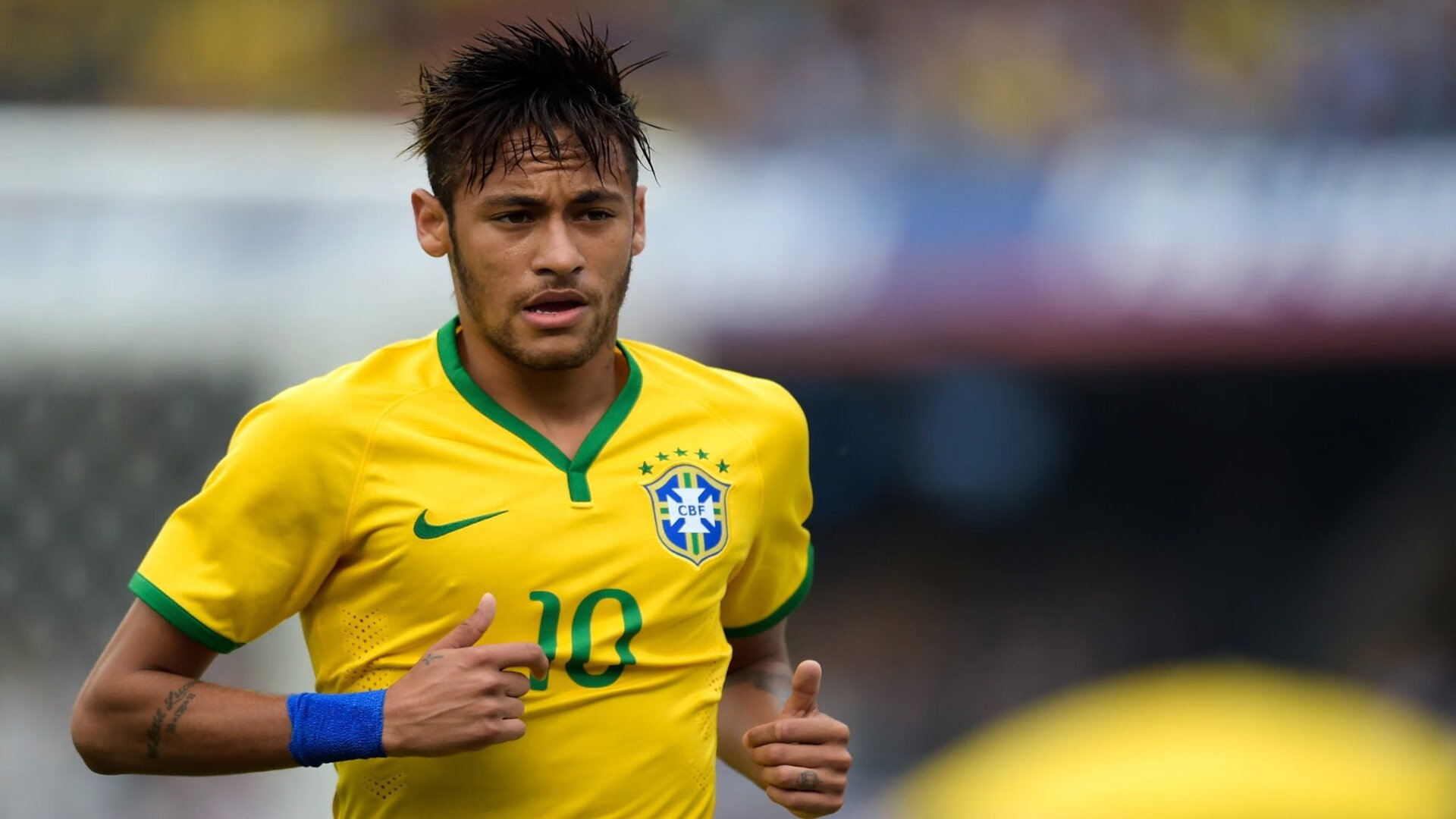 东南亚德比见证新格局，泰国队完胜印尼队，安赛龙统治全场展王者气象